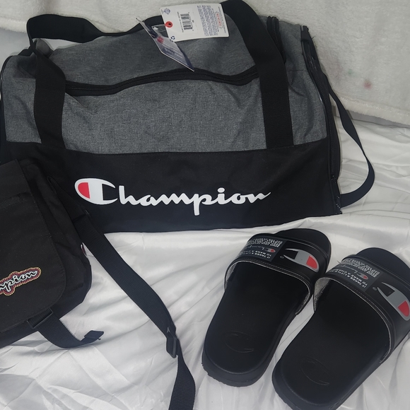 Champion Black & Gray Travel Bag, Crossbody Bag and Slides Shoe 10M - Picture 6 of 6